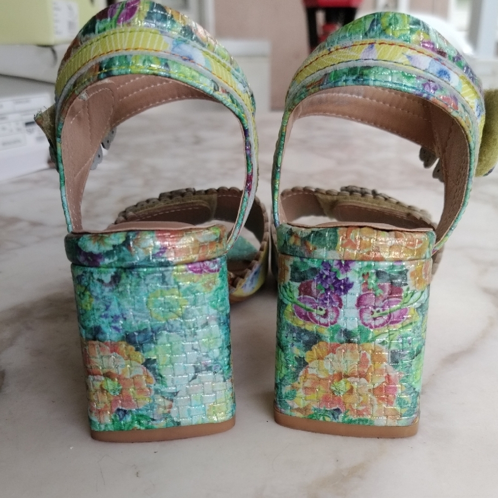 Floral Multicolor Women's Sandals - Picture 3 of 4